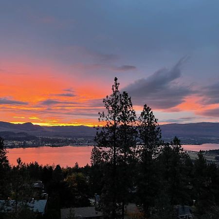Les Chambres Roses West Kelowna Exteriér fotografie