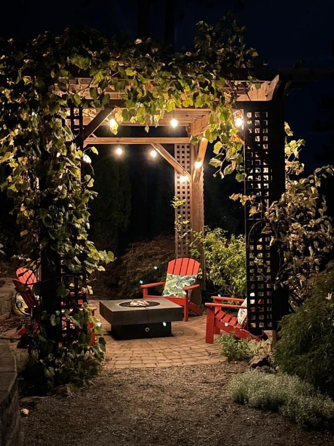 Les Chambres Roses West Kelowna Exteriér fotografie
